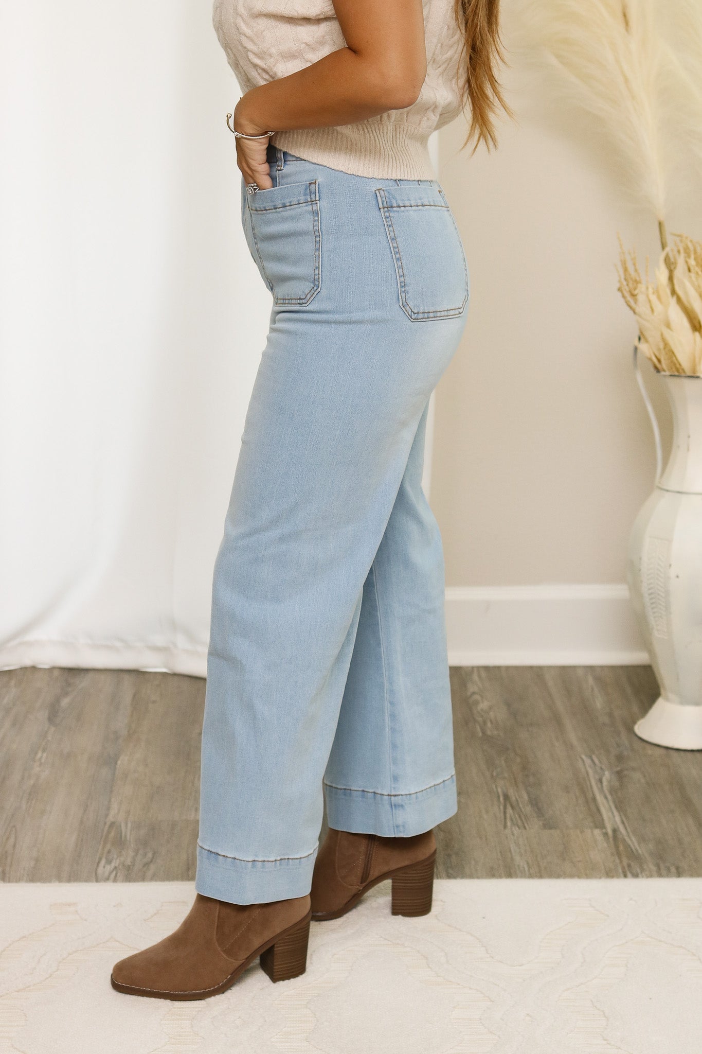On My Way Wide Leg Jeans (light denim)