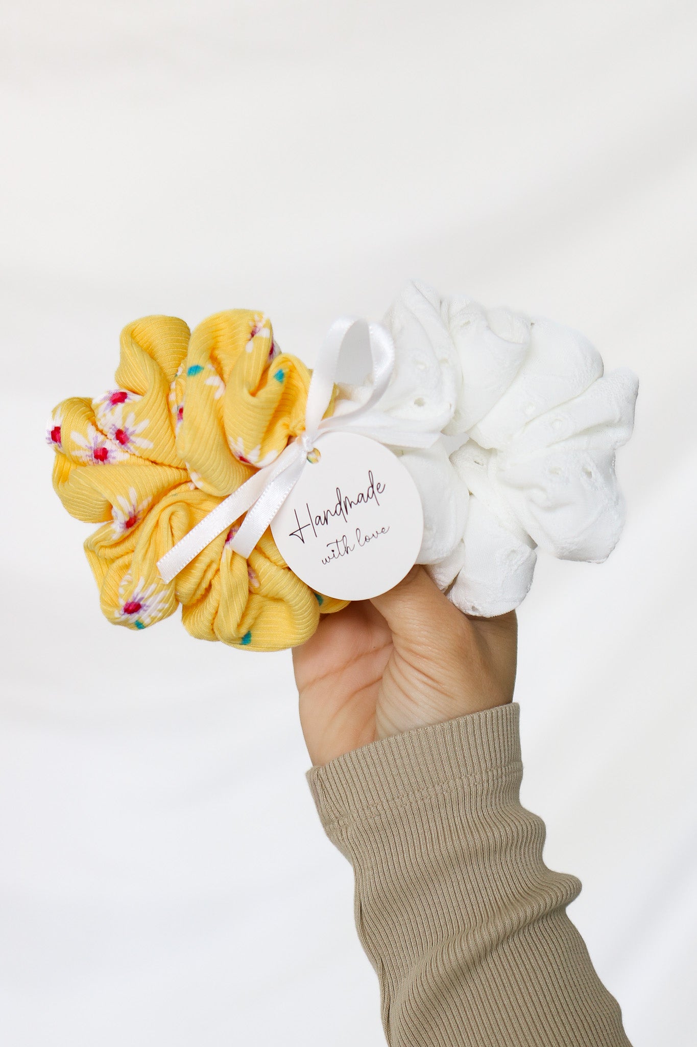 White Eyelet & Yellow Scrunchie Set (2 pack)