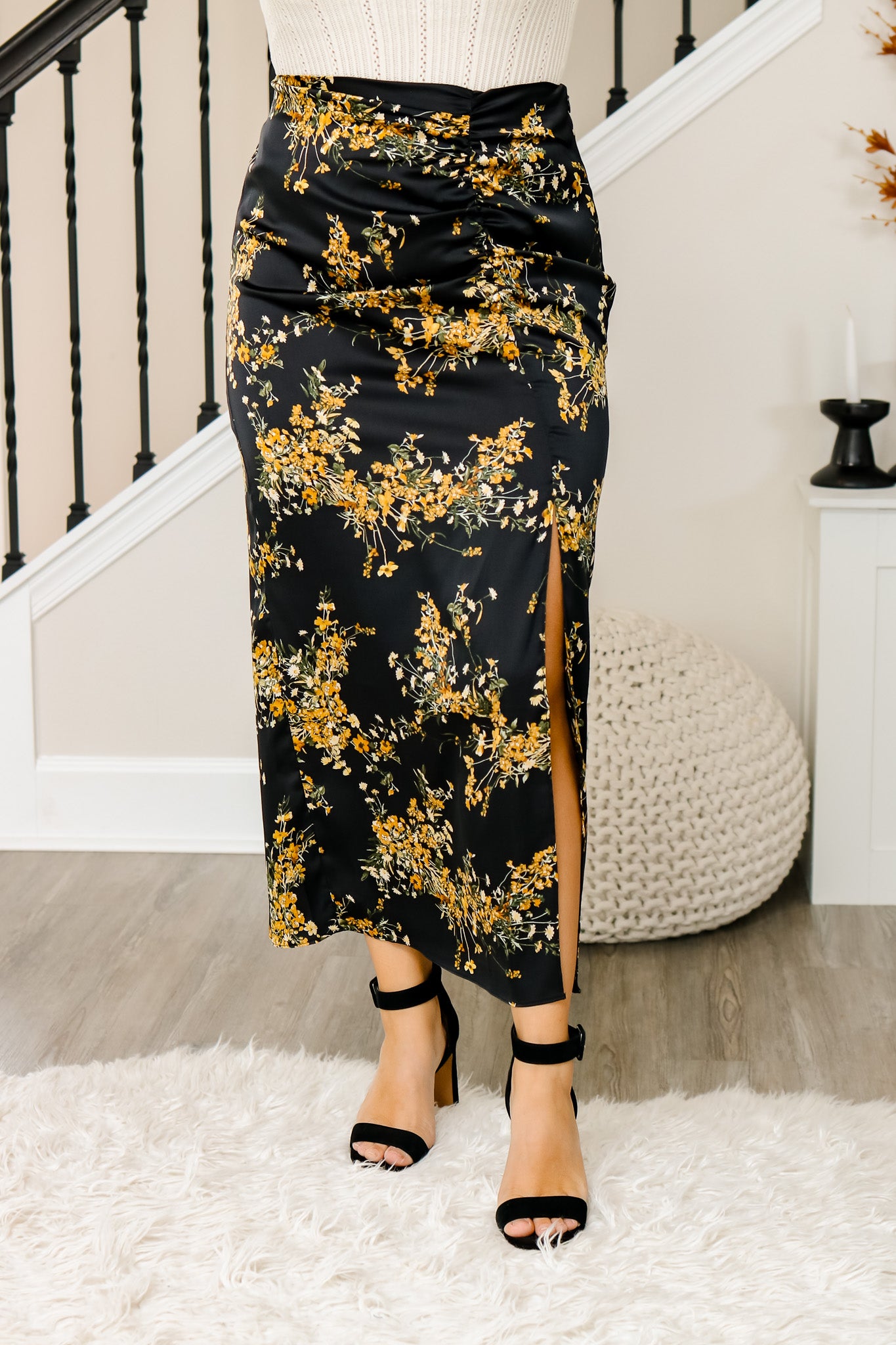 Dinner Party Floral Midi Skirt (black)