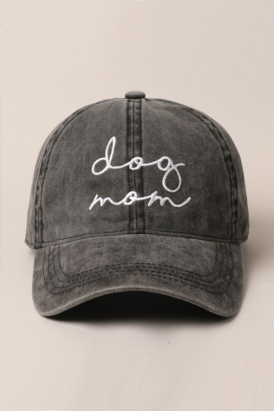 Dog Mom Embroidered Baseball Cap (black)