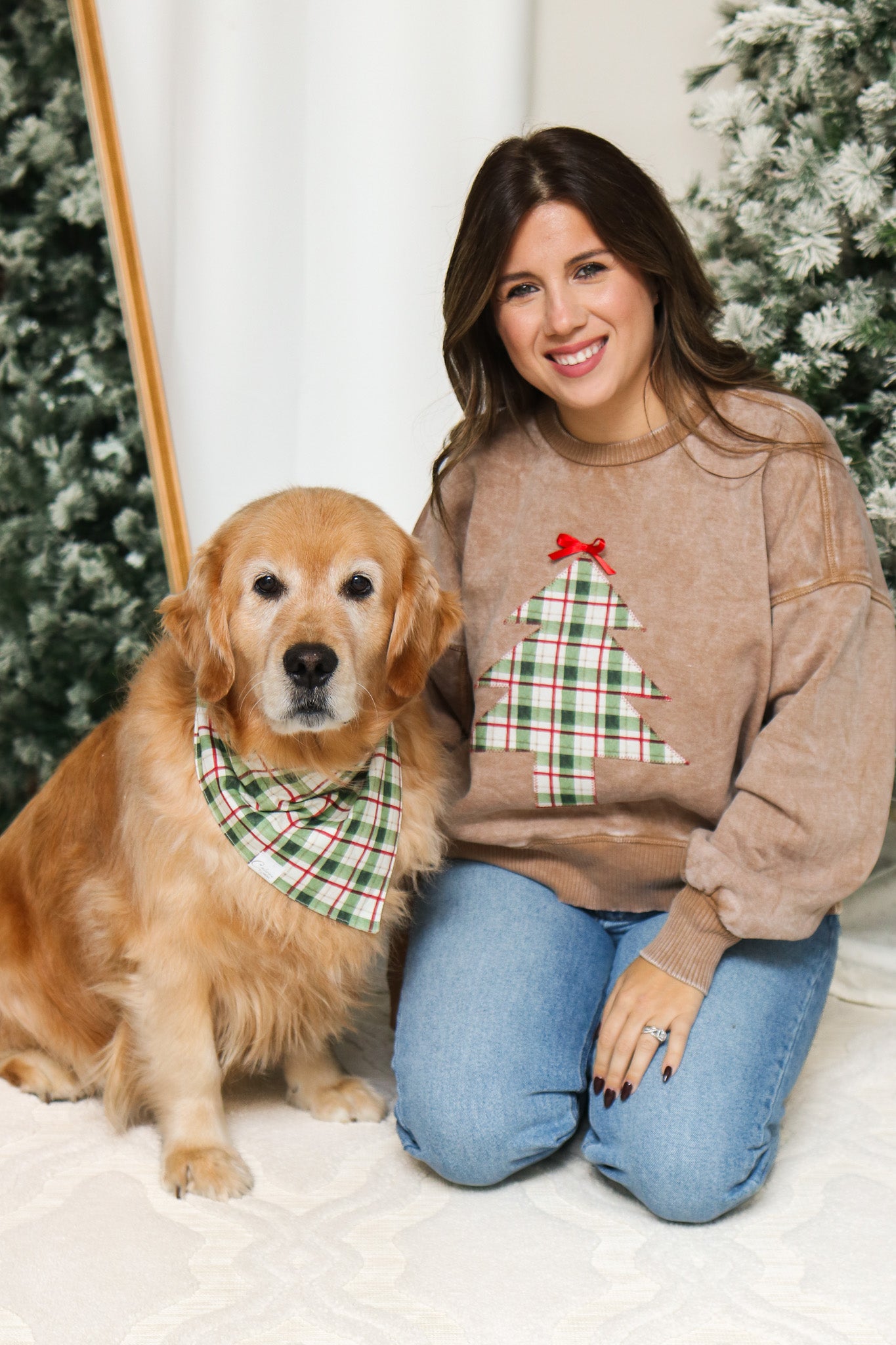 Vintage Plaid Stitched Christmas Tree Pullover (camel)