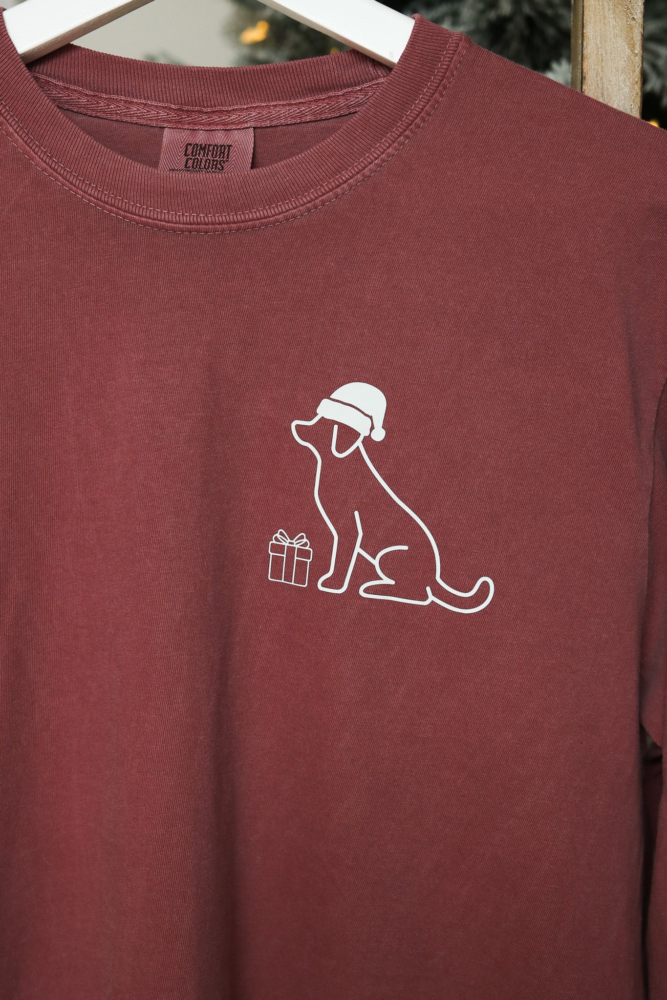 Dog Sleigh Team Long Sleeve Graphic Tee (brick)