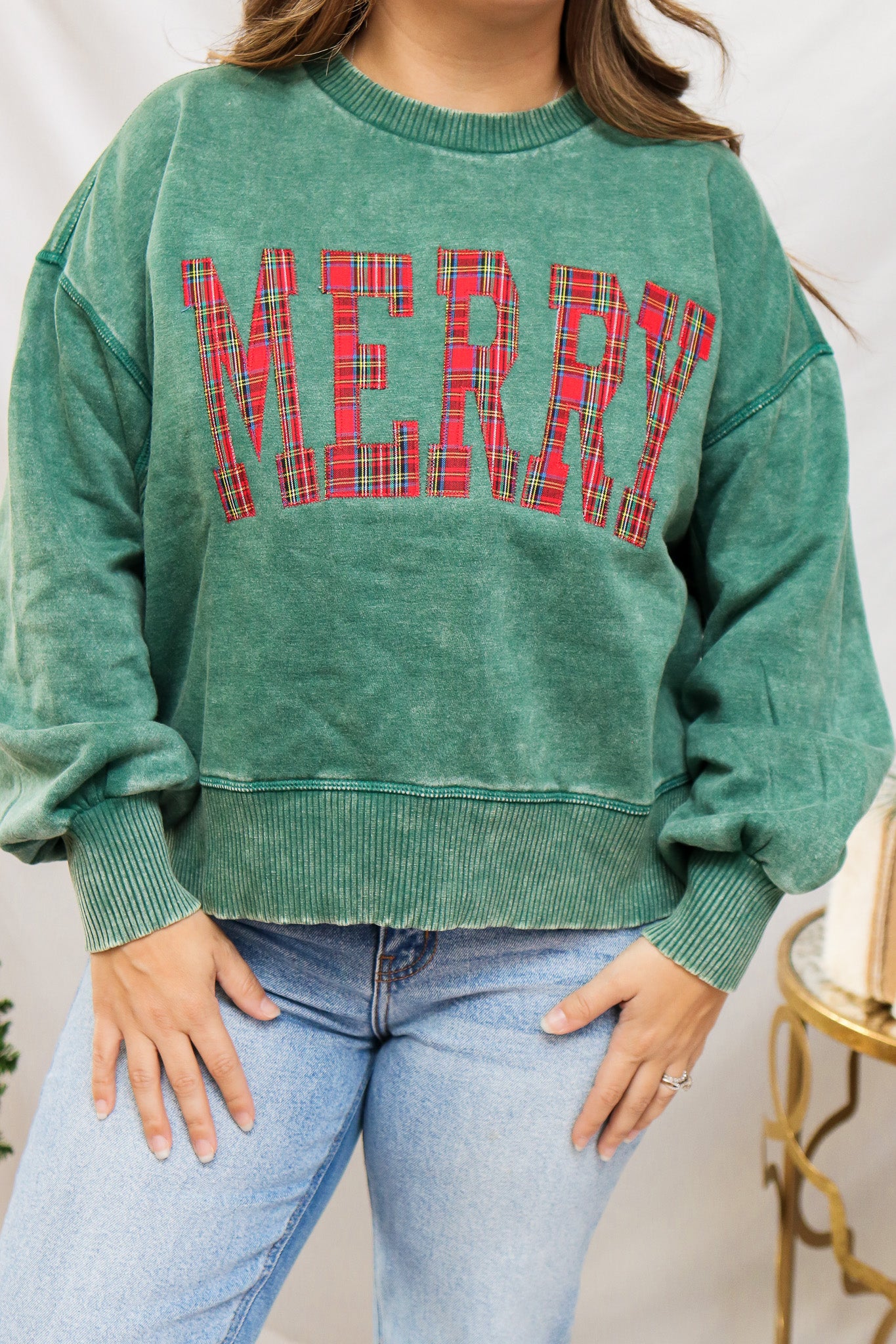 Merry Embroidered Pullover (green)