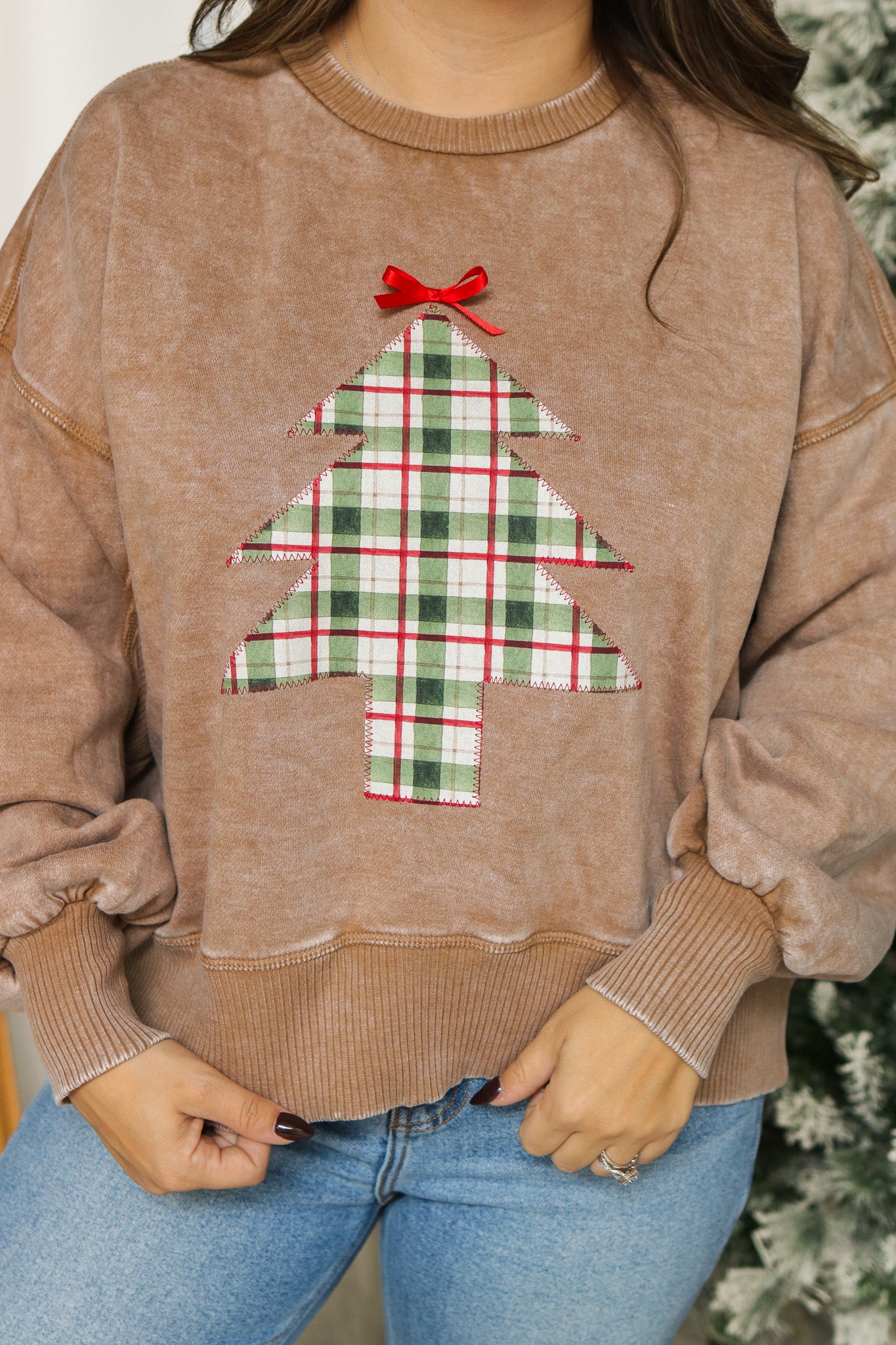 Vintage Plaid Stitched Christmas Tree Pullover (camel)