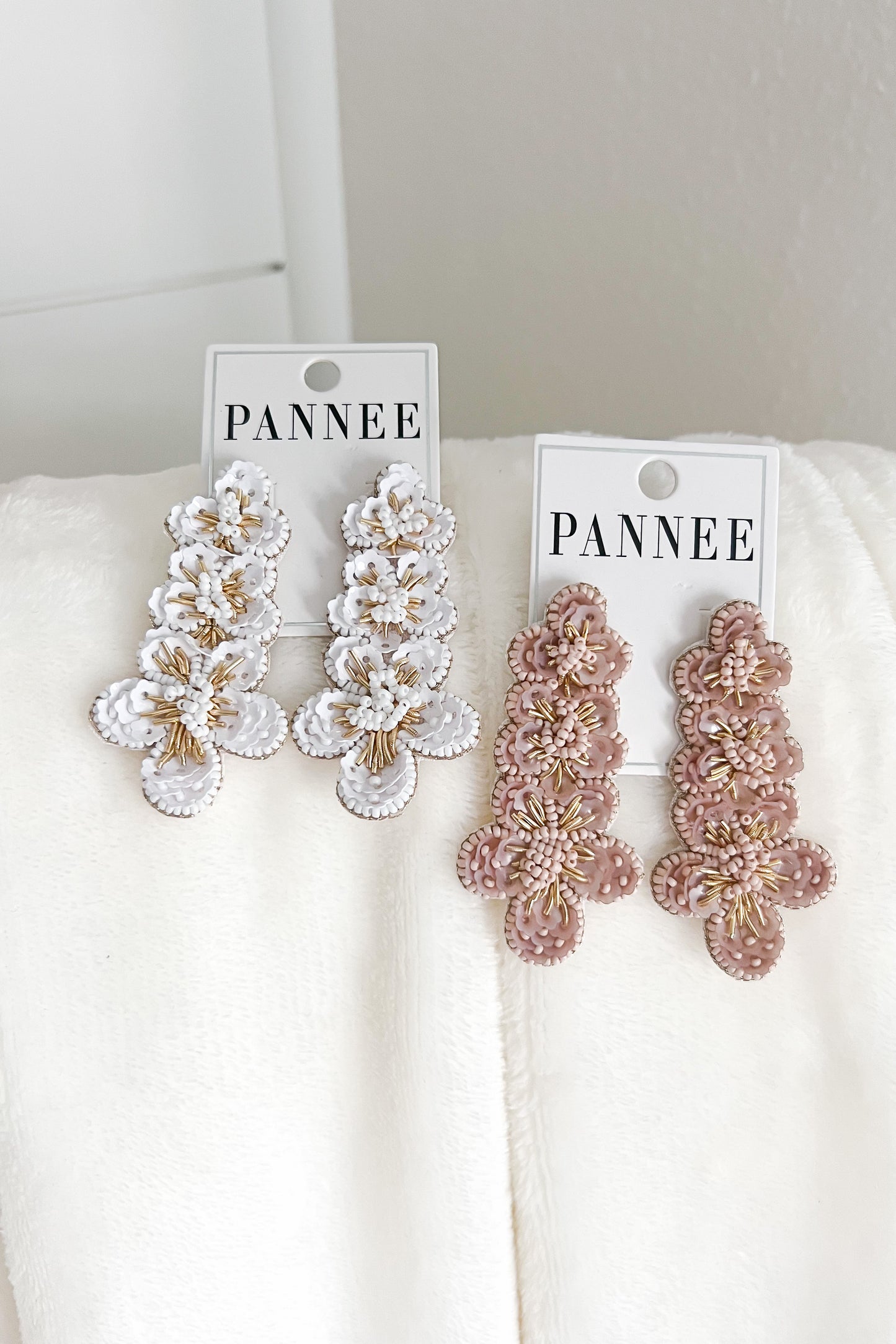 Tiered Floral Drop Earrings (white)